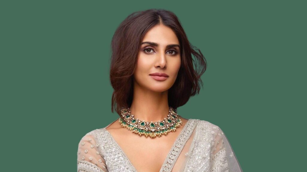 Vaani Kapoor Biography, Wiki, Height, Weight, Age, Husband, Boyfriend, Family, Net Worth, Career & Many More