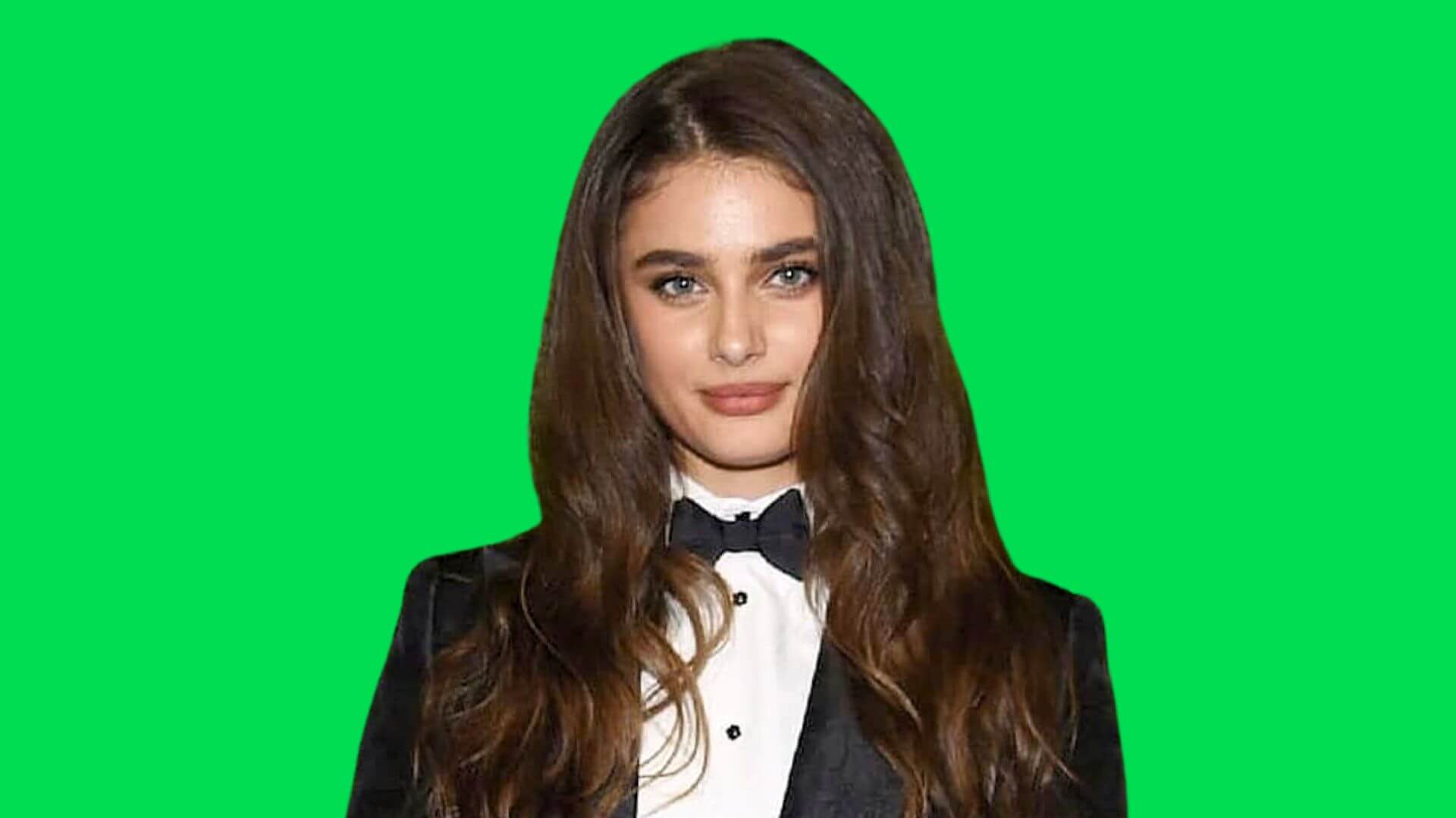 Taylor Hill Biography, Wiki, Height, Weight, Age, Husband, Boyfriend, Family, Net Worth, Career & Many More