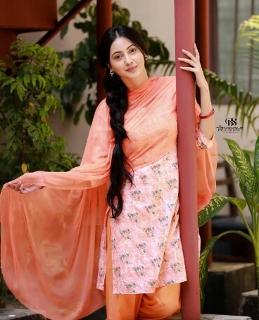 Zahara Mitu Shalwar Kameez Picture