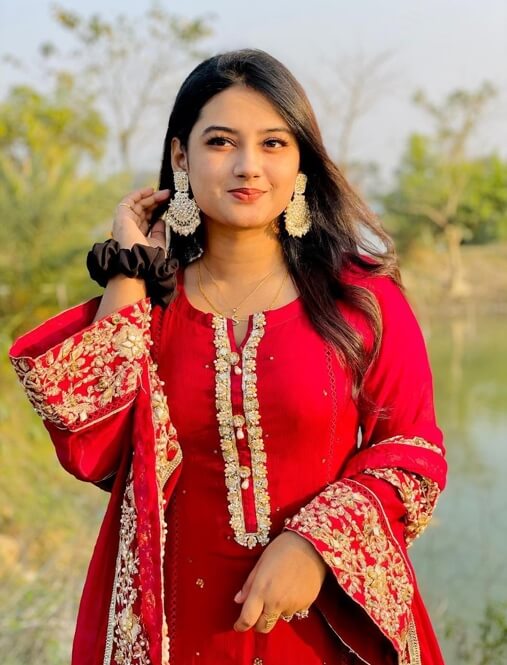 Sanjida Islam Sayma Old Shalwar Kameez Image