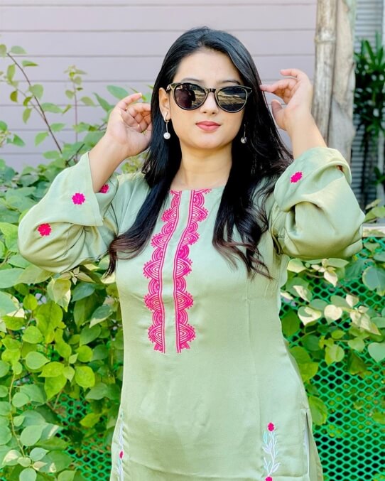 Sanjida Islam Sayma Sunglass Image