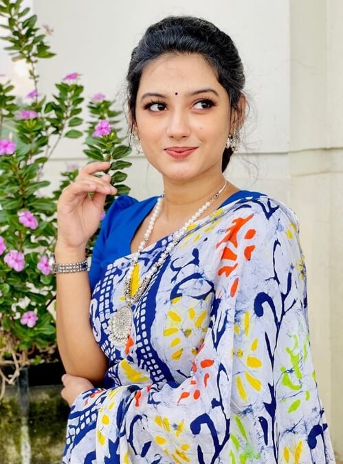 Sanjida Islam Sayma Unique Saree Photo