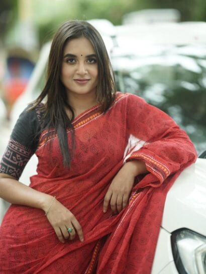 Tania Brishty Saree Pictures